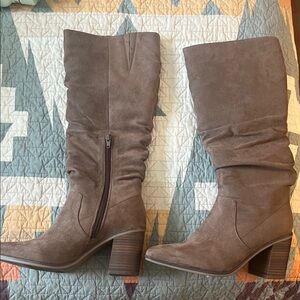 Universal Thread Brown Heeled Boots